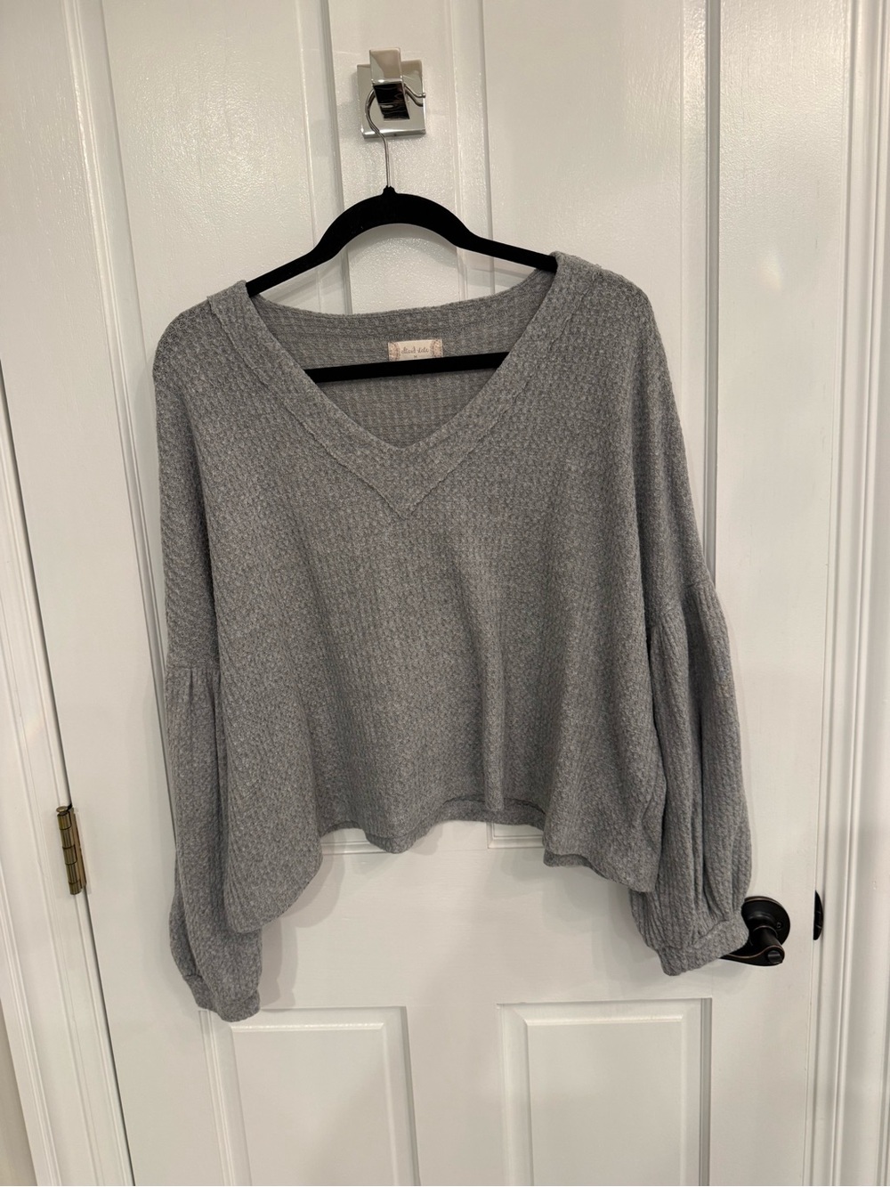 Altered State V-Neck Balloon Sleeve Sweater - Gray